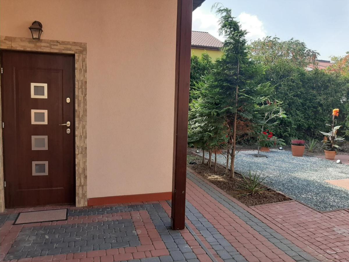 Radzymin Pd Faktura Apartamenty Na Przedmiesciach Z Prywatnym Parkingiem I Ogrodem Экстерьер фото