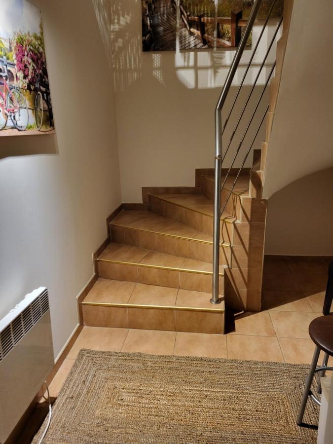 Radzymin Pd Faktura Apartamenty Na Przedmiesciach Z Prywatnym Parkingiem I Ogrodem Экстерьер фото