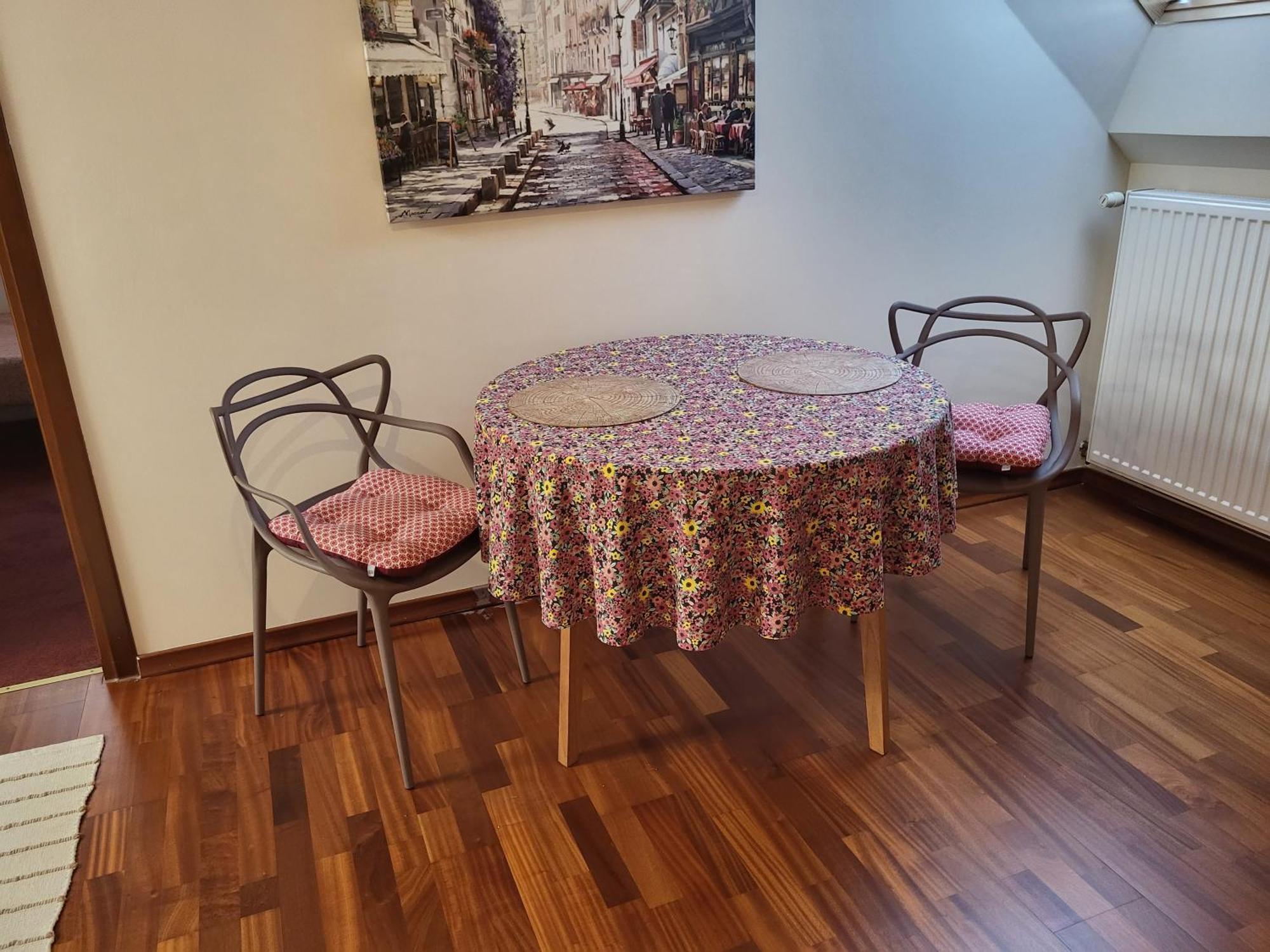 Radzymin Pd Faktura Apartamenty Na Przedmiesciach Z Prywatnym Parkingiem I Ogrodem Экстерьер фото