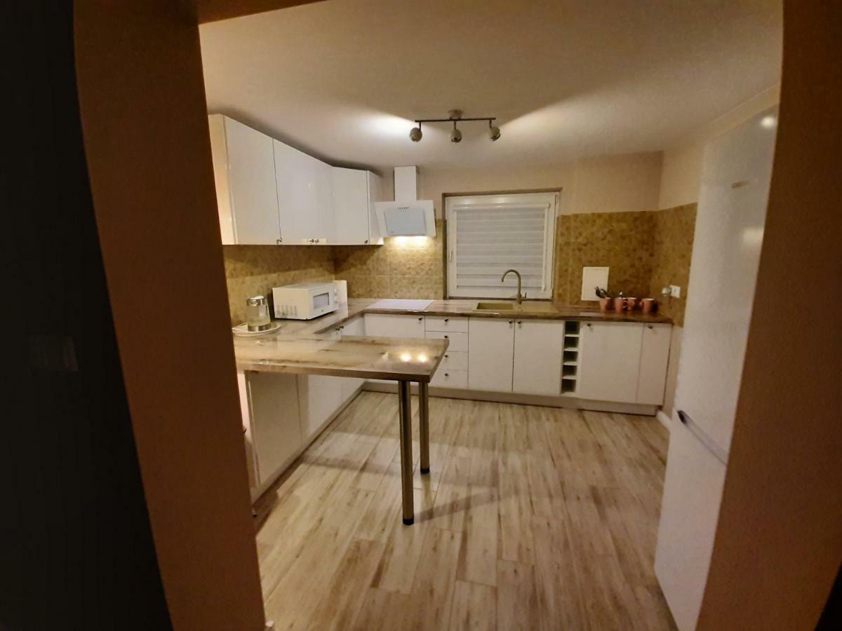 Radzymin Pd Faktura Apartamenty Na Przedmiesciach Z Prywatnym Parkingiem I Ogrodem Экстерьер фото
