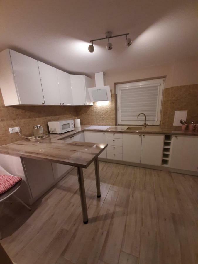 Radzymin Pd Faktura Apartamenty Na Przedmiesciach Z Prywatnym Parkingiem I Ogrodem Экстерьер фото